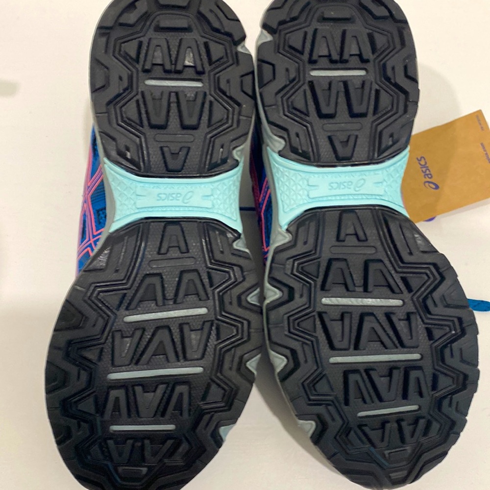NWT ASICS Women's Gel-Venture Waterproof 8 Trail Running Shoe |Size 7 - Picture 10 of 13